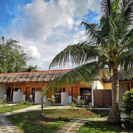 Native House Resort By Cocotel Moalboal Exterior photo
